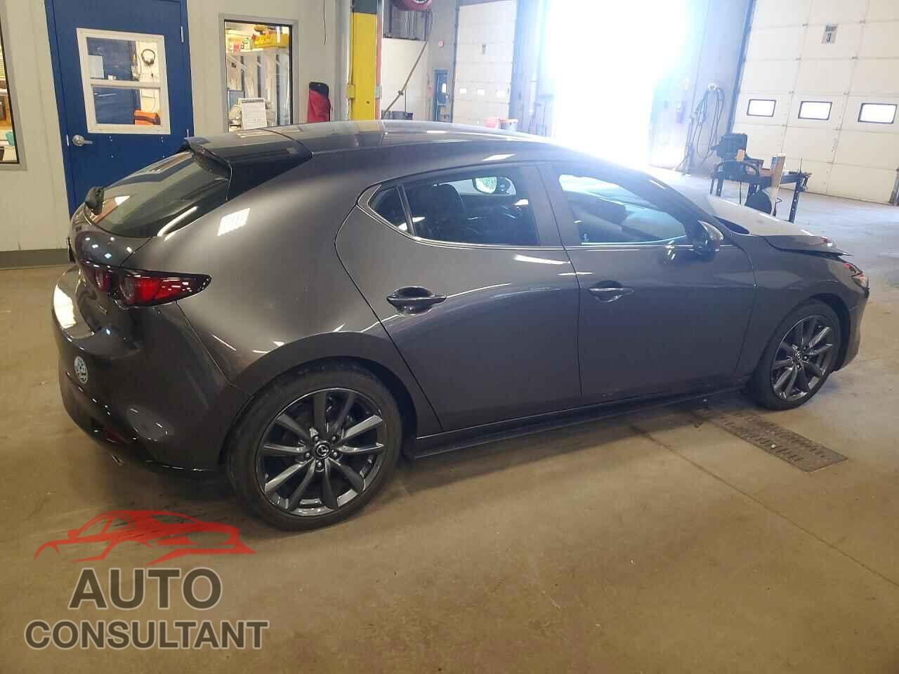 MAZDA 3 2019 - JM1BPBJM7K1136124