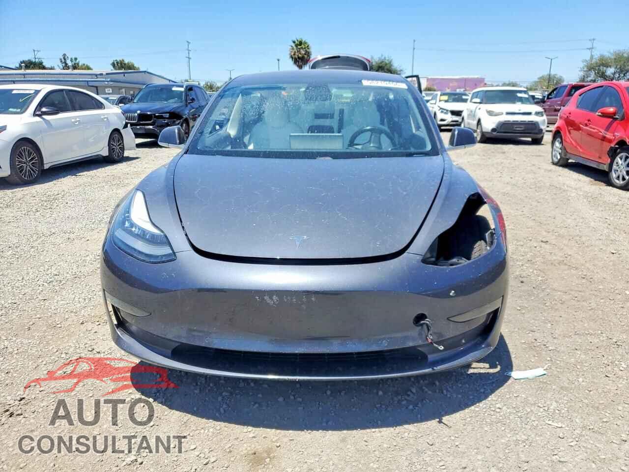 TESLA MODEL 3 2018 - 5YJ3E1EBXJF097239