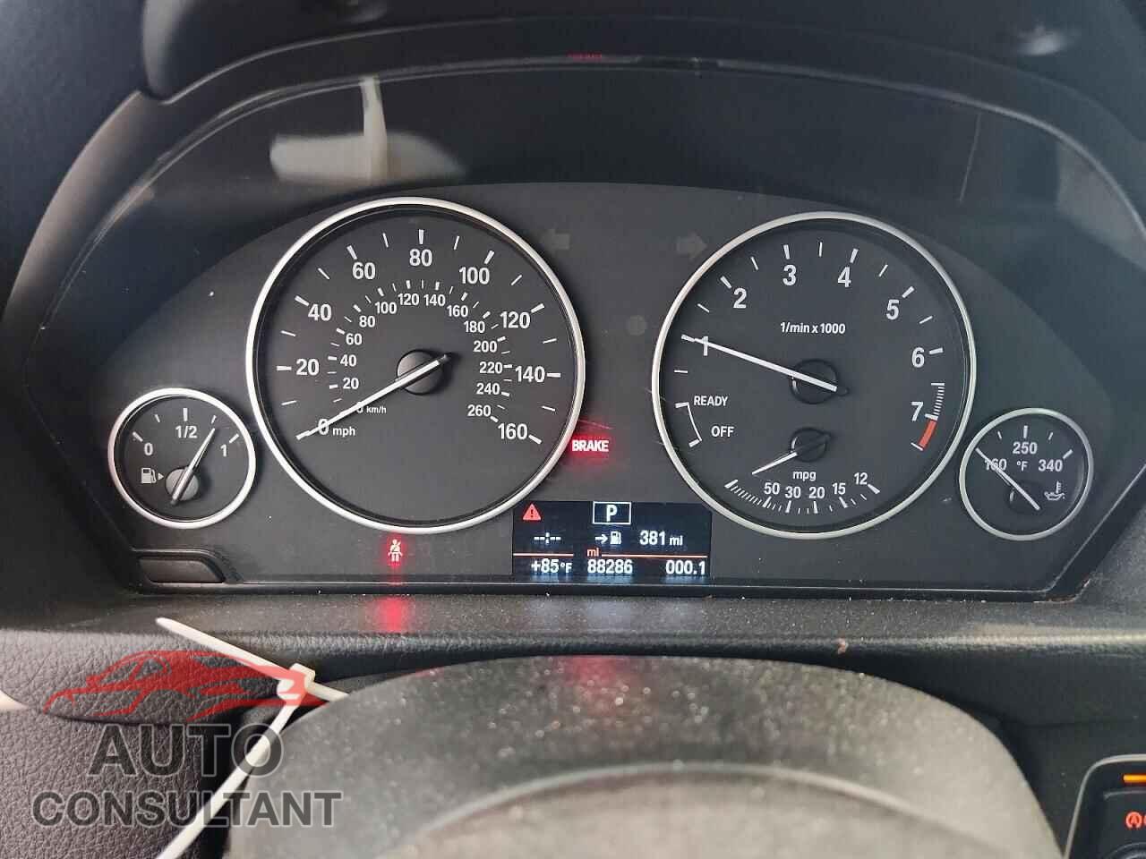 BMW 3 SERIES 2016 - WBA8E5G5XGNT94183