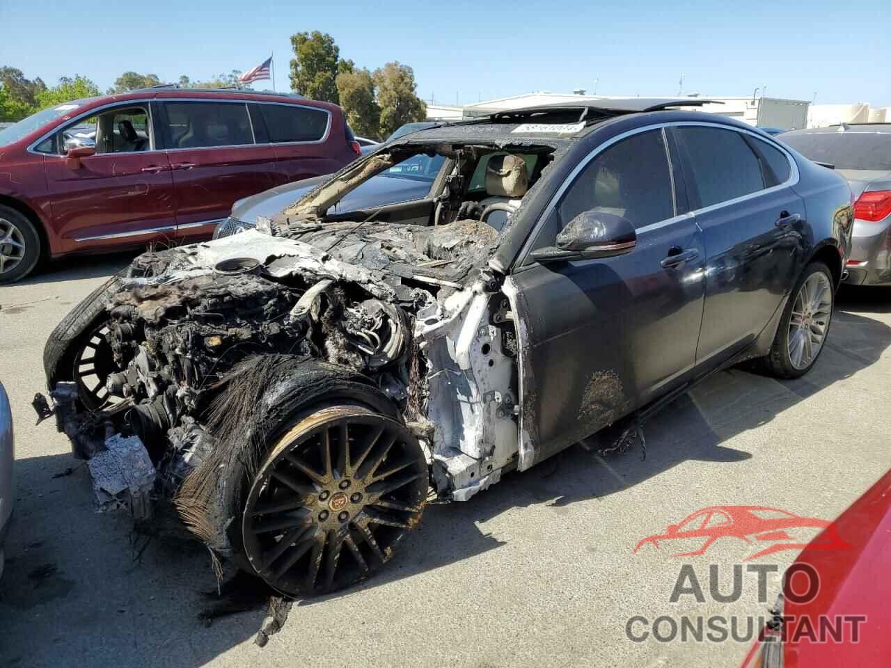JAGUAR XF 2016 - SAJBE4BV0GCY07848