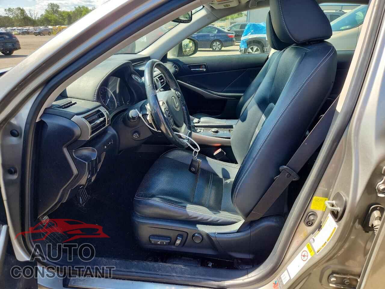 LEXUS IS 2015 - JTHCF1D2XF5016973