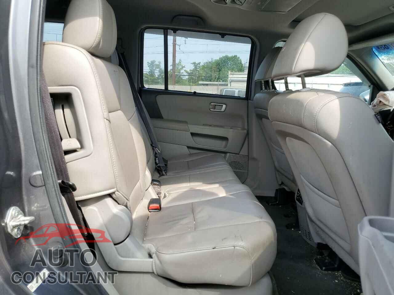 HONDA PILOT 2013 - 5FNYF4H97DB073000