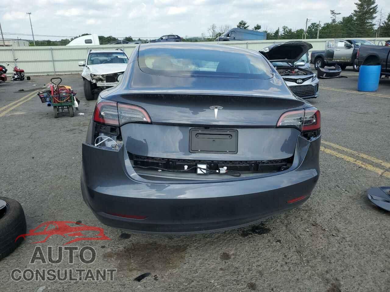 TESLA MODEL 3 2023 - 5YJ3E1EA2PF660459
