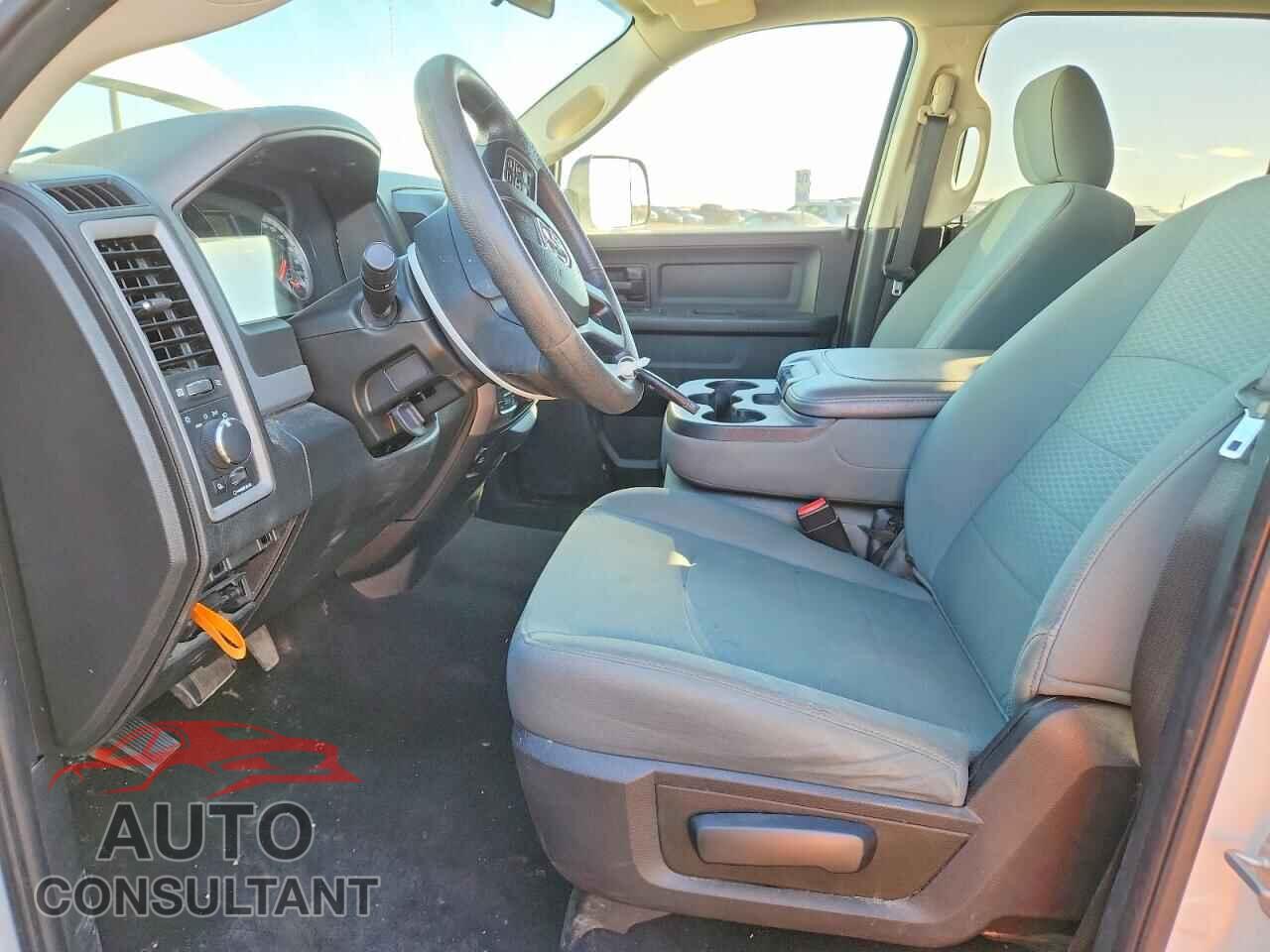 DODGE RAM 1500 2018 - 1C6RR7SMXJS298351