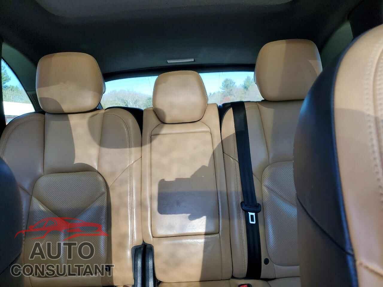 PORSCHE CAYENNE 2017 - WP1AA2A26HKA92016