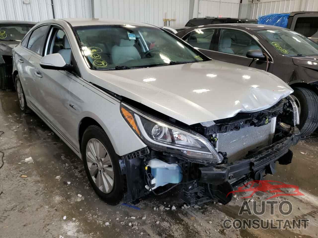 HYUNDAI SONATA 2017 - KMHE24L19HA046097