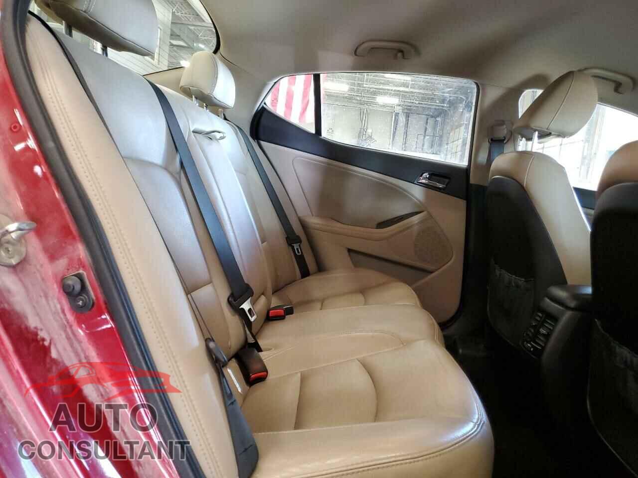 KIA OPTIMA 2012 - 5XXGN4A76CG070947