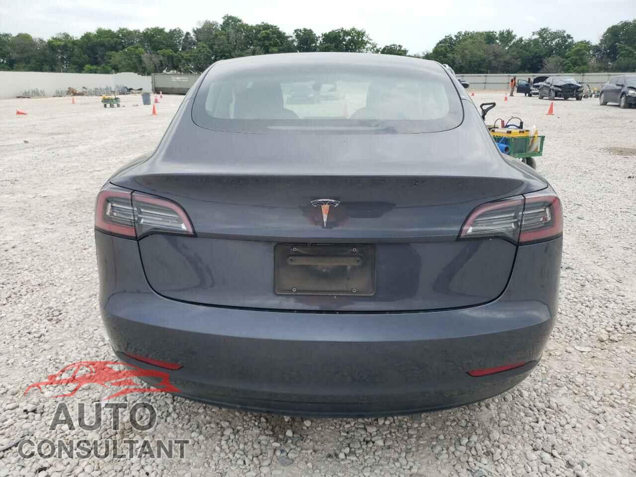 TESLA MODEL 3 2019 - 5YJ3E1EA8KF300864