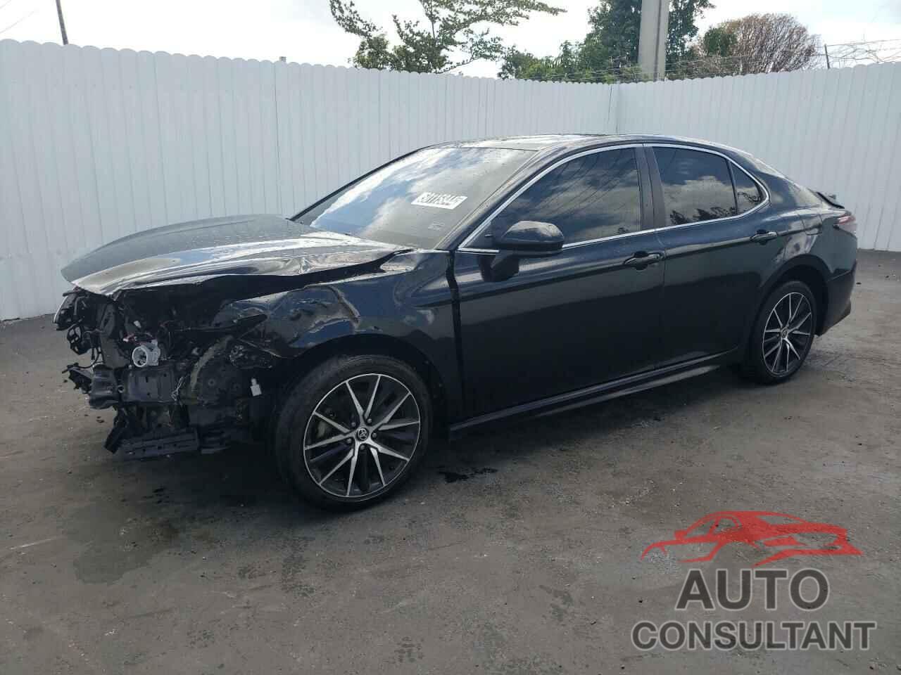 TOYOTA CAMRY 2021 - 4T1G11AK2MU562638