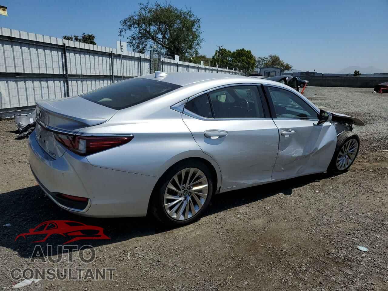 LEXUS ES300 2019 - JTHB21B17K2040287