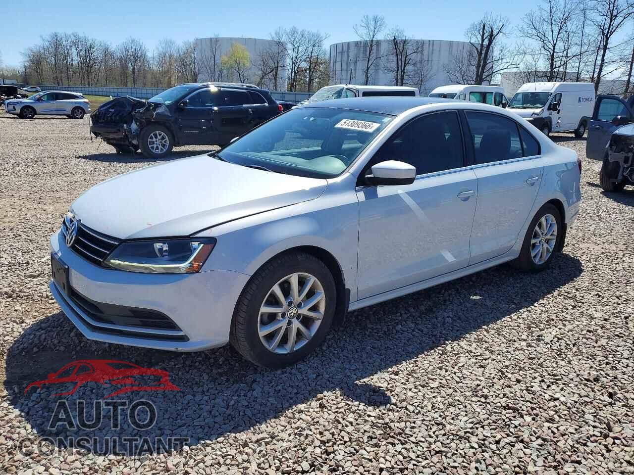 VOLKSWAGEN JETTA 2017 - 3VW2B7AJ4HM295452