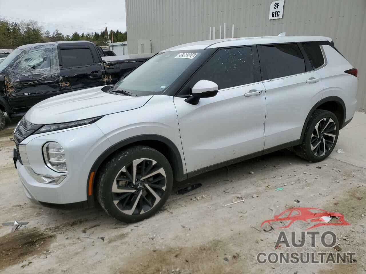 MITSUBISHI OUTLANDER 2023 - JA4J3UA81PZ026274