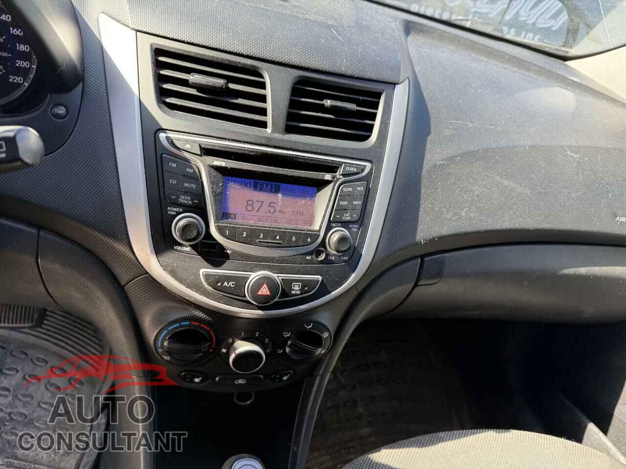 HYUNDAI ACCENT 2013 - KMHCT5AE0DU062343
