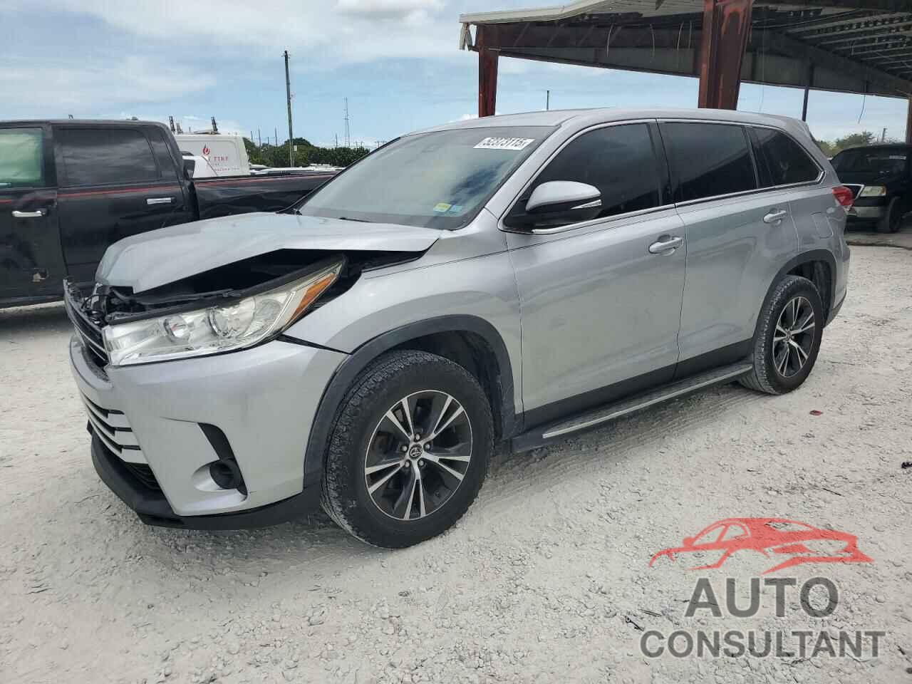 TOYOTA HIGHLANDER 2019 - 5TDZARFH1KS057443