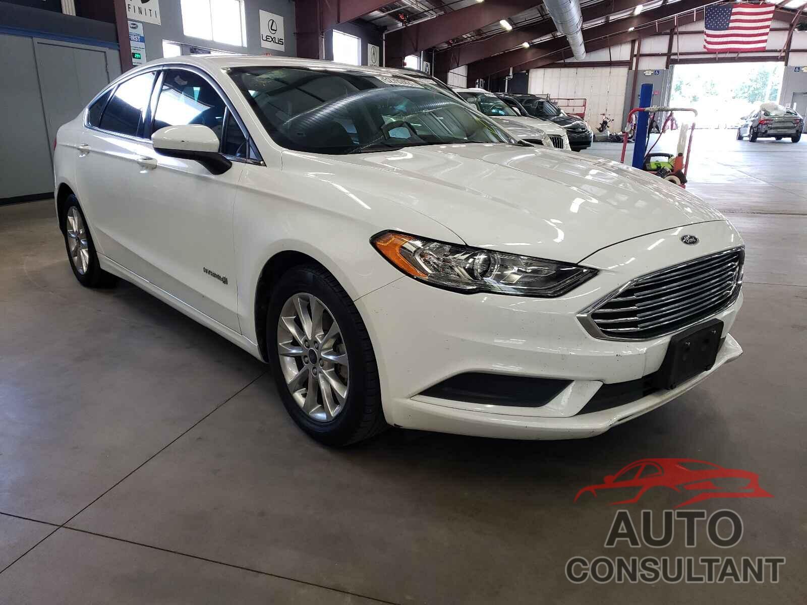 FORD FUSION 2017 - 3FA6P0LU9HR261097