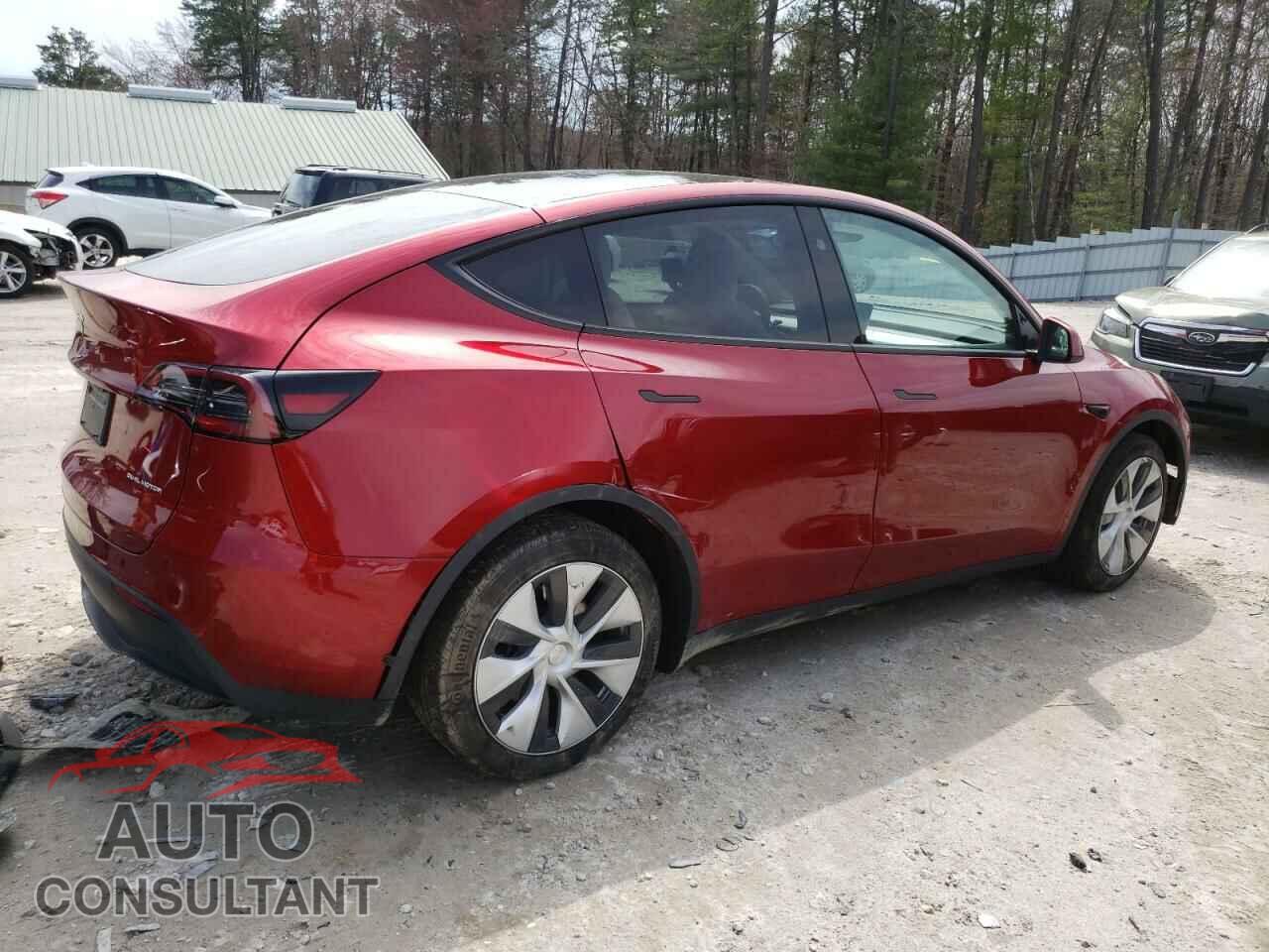 TESLA MODEL Y 2024 - 7SAYGAEE2RF048805