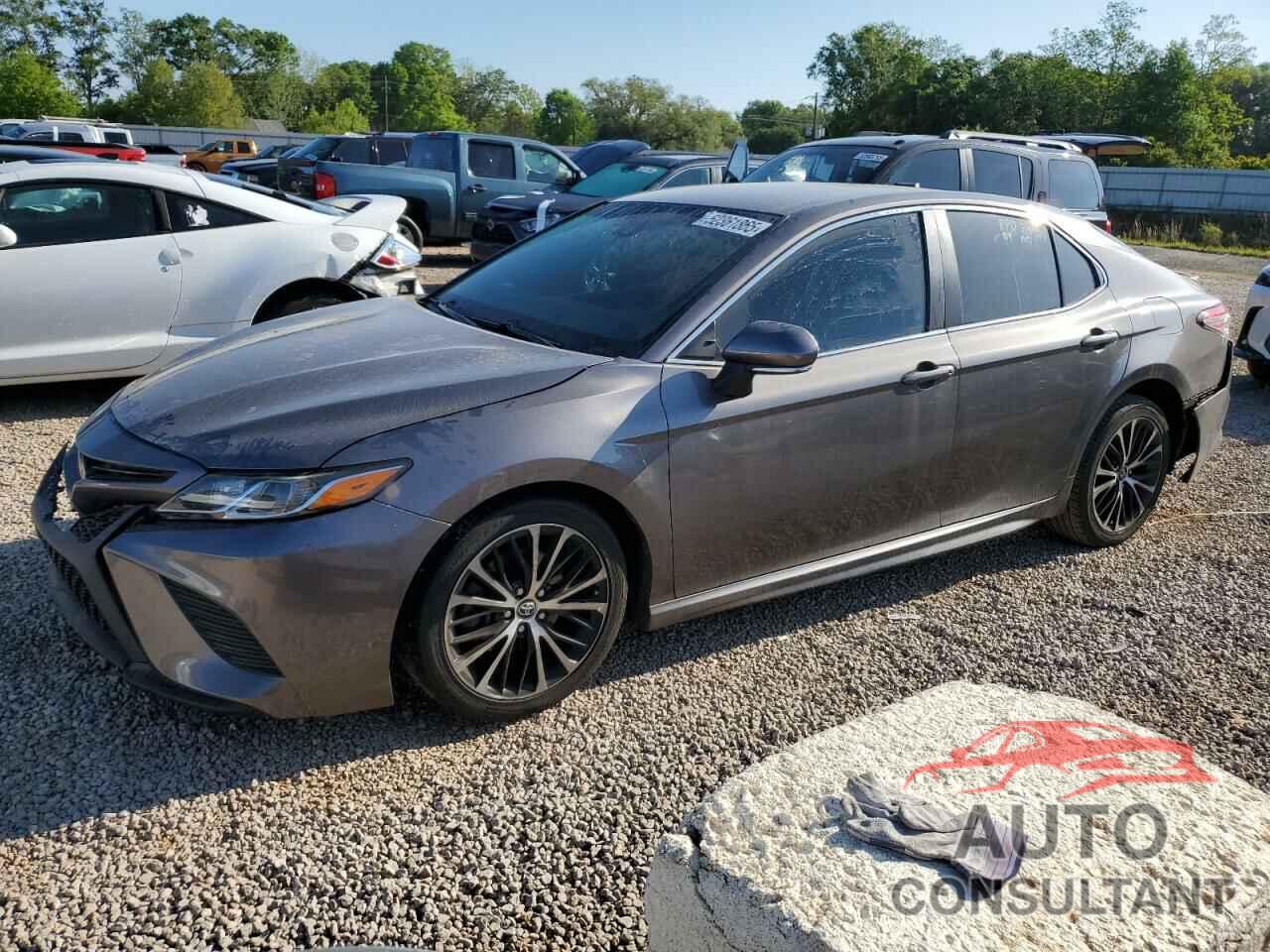 TOYOTA CAMRY 2018 - 4T1B11HK6JU579048