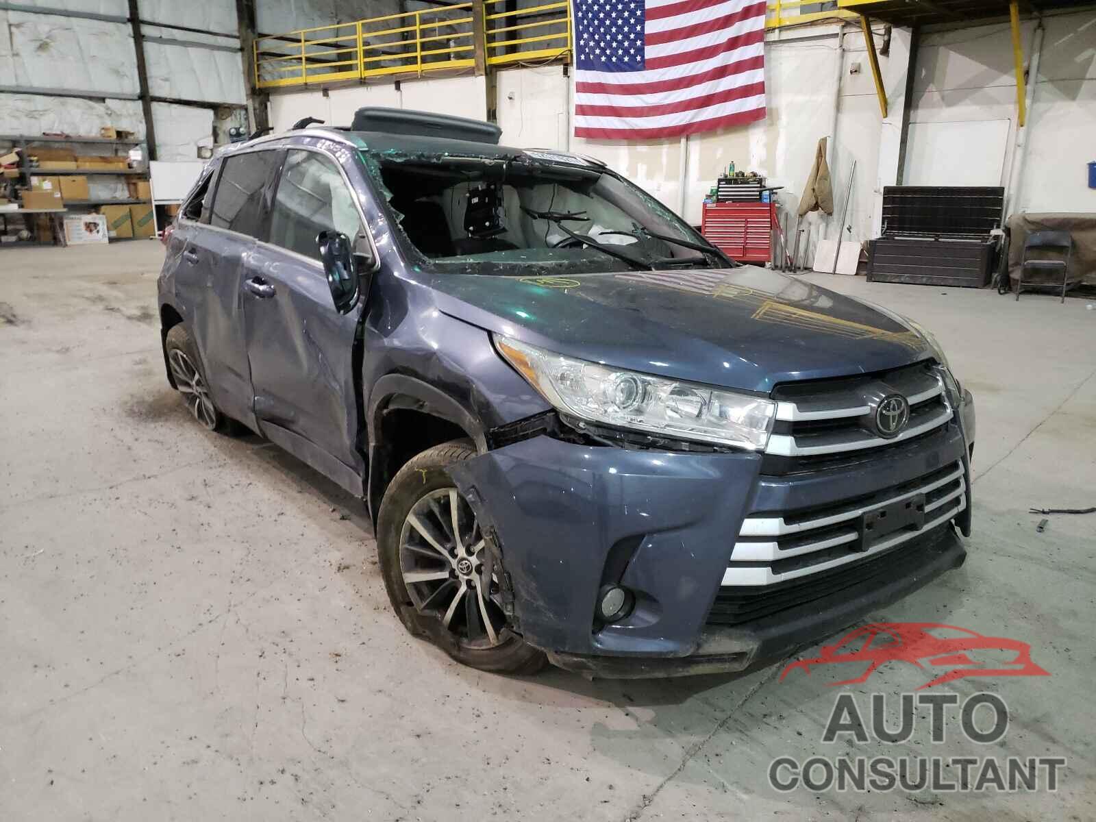 TOYOTA HIGHLANDER 2018 - 5TDJZRFH0JS847109
