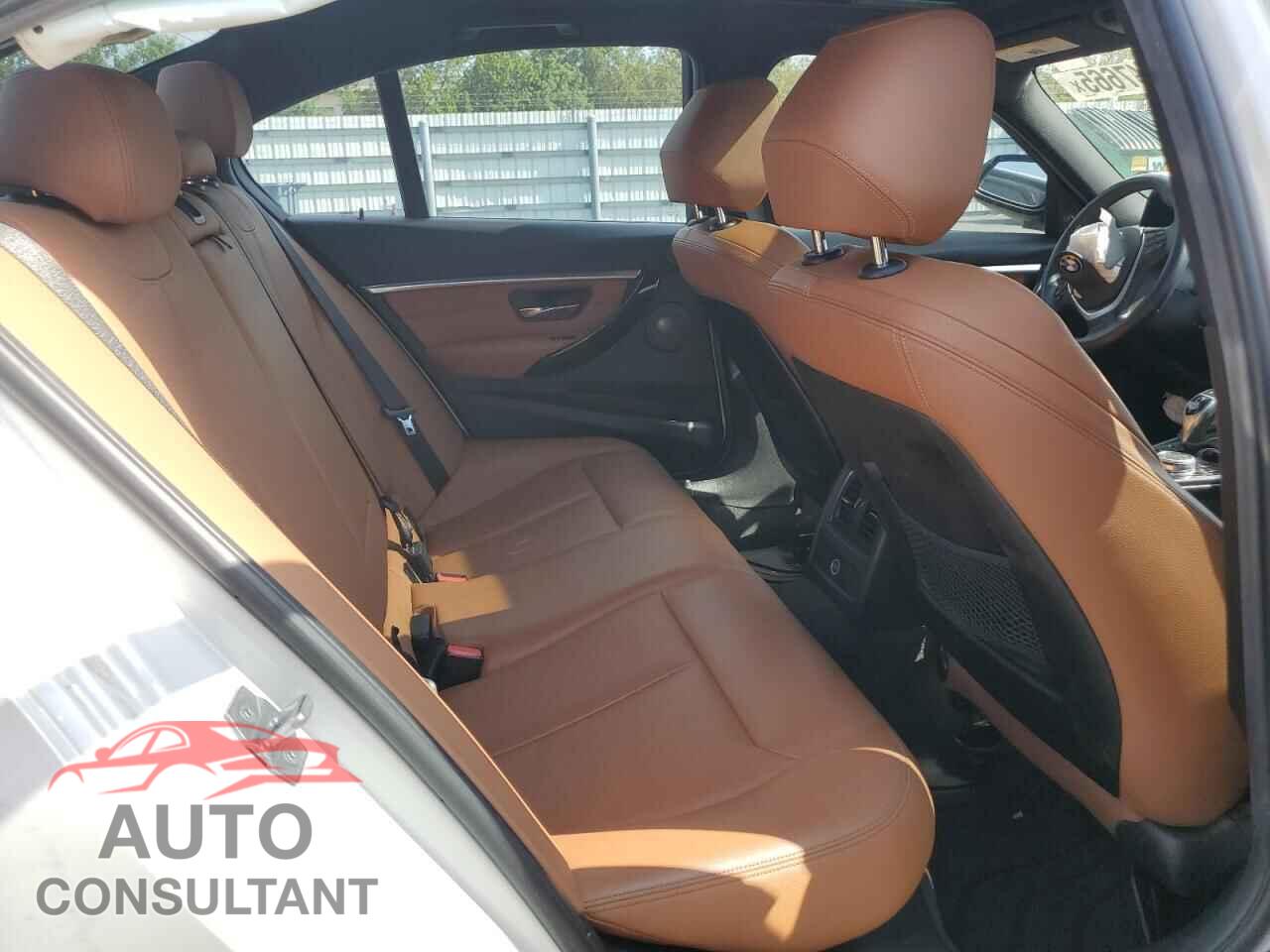 BMW 3 SERIES 2016 - WBA8E9C58GK643904
