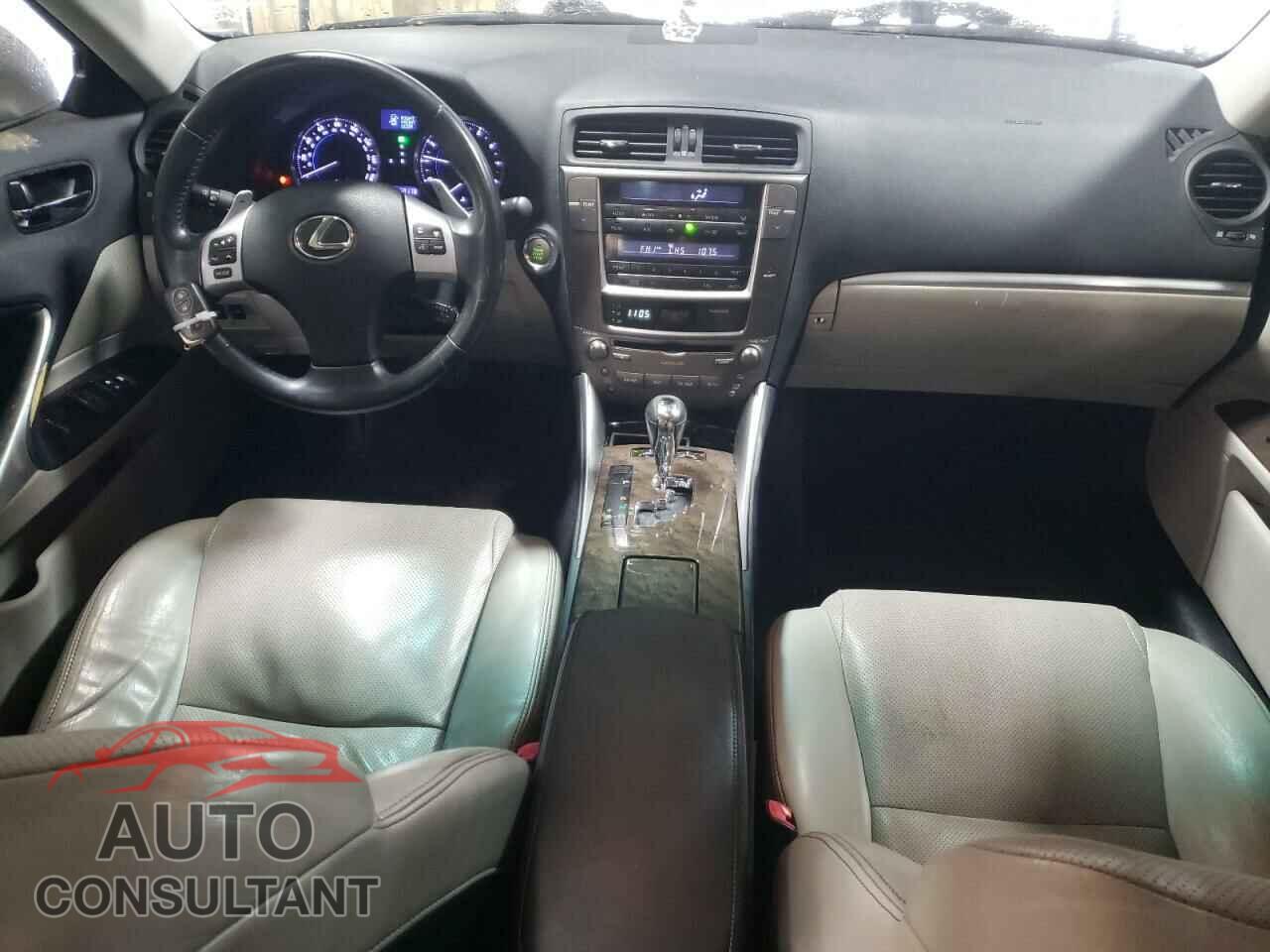 LEXUS IS 2013 - JTHCF5C25D5063740