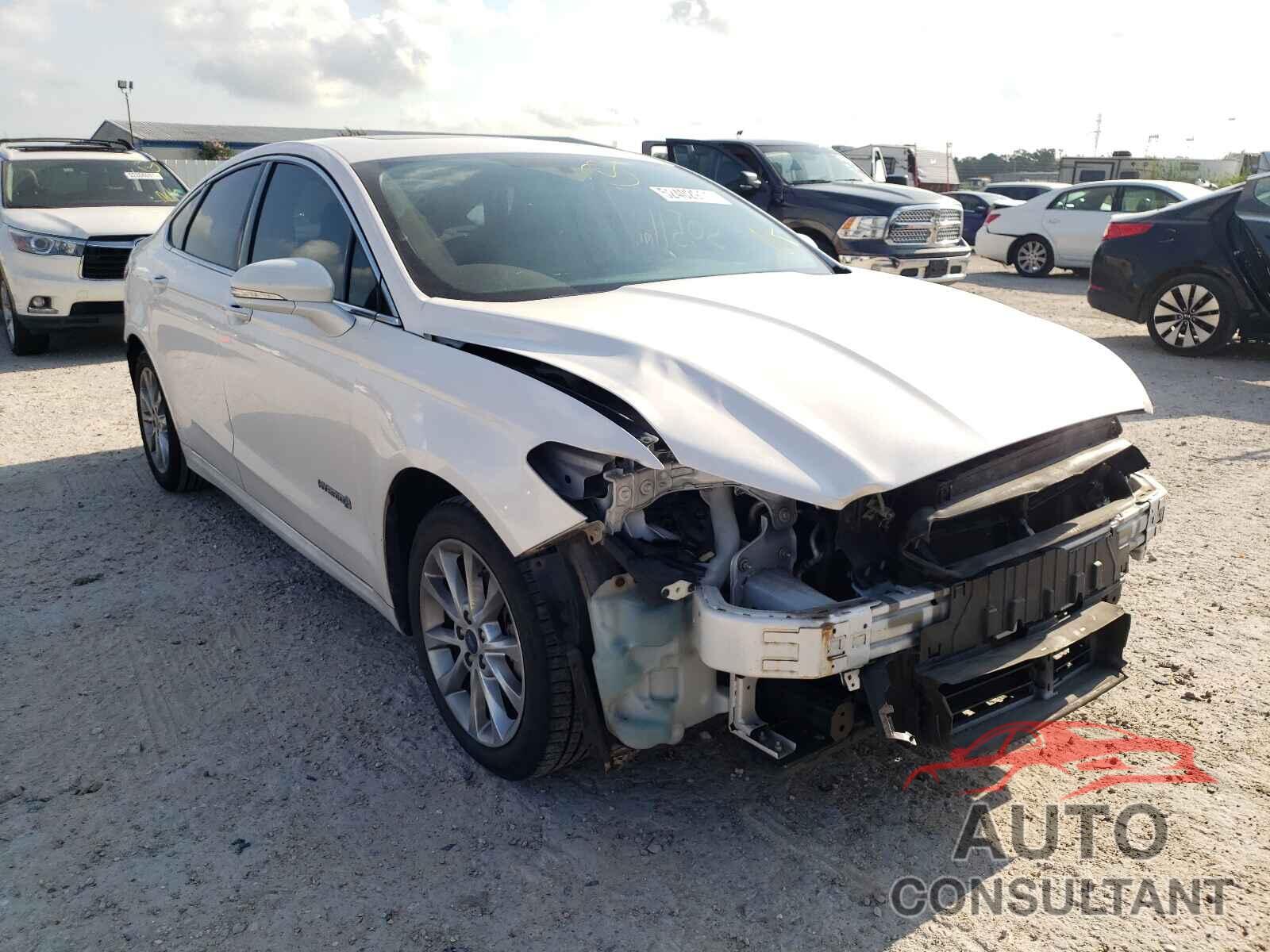 FORD FUSION 2017 - 3FA6P0LU9HR310489