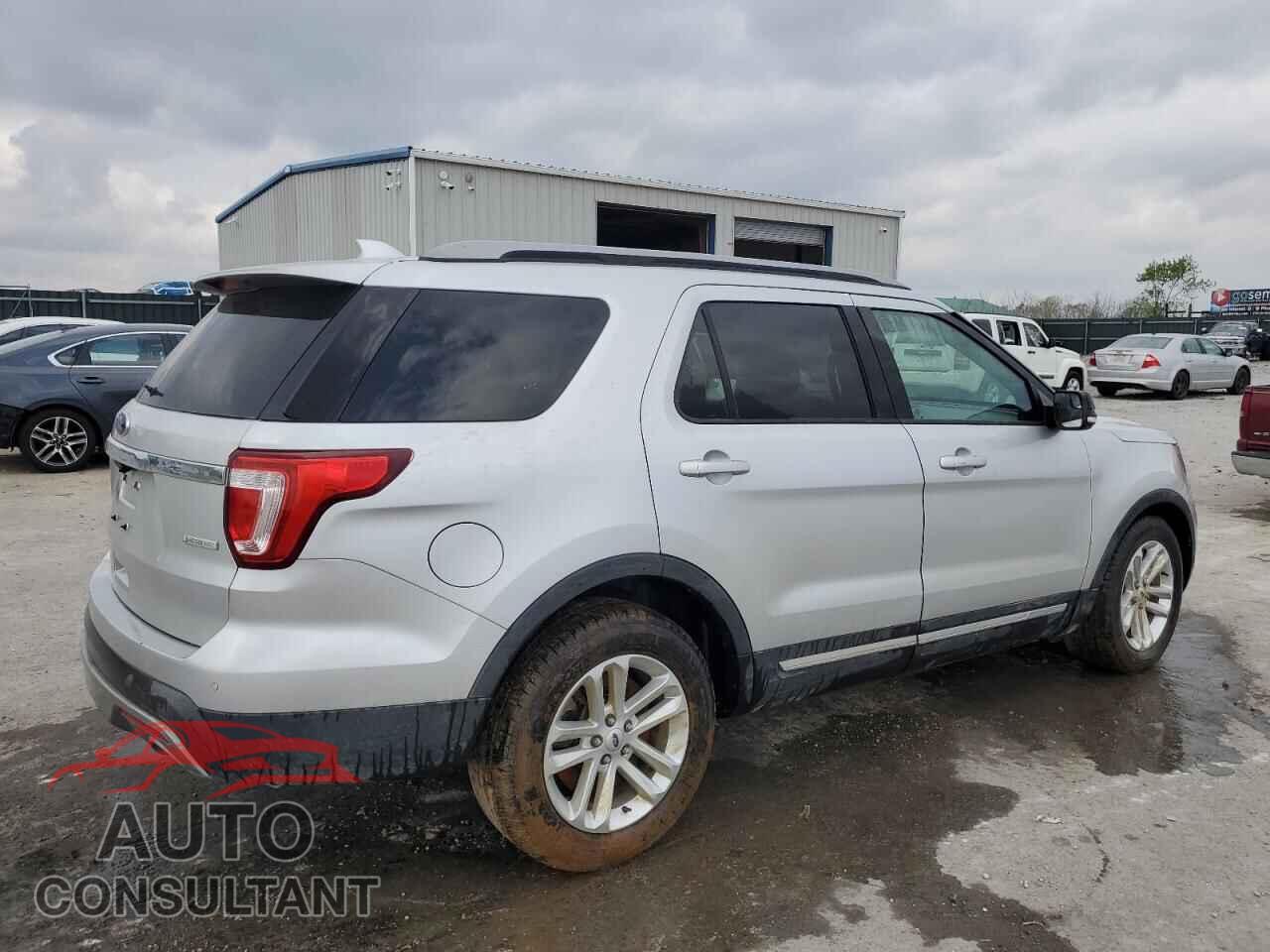 FORD EXPLORER 2017 - 1FM5K7DH0HGA35578