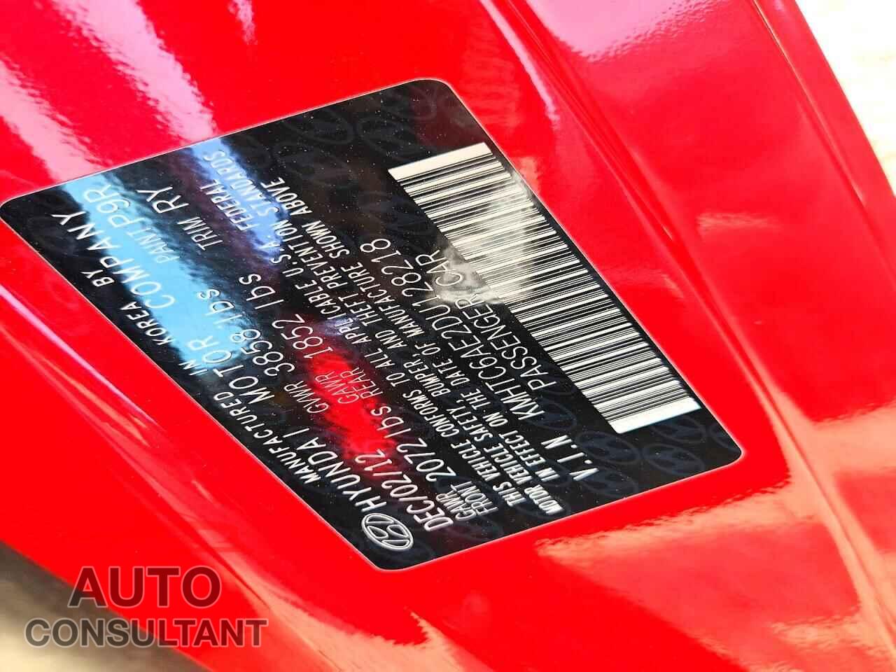 HYUNDAI VELOSTER 2013 - KMHTC6AE2DU128218