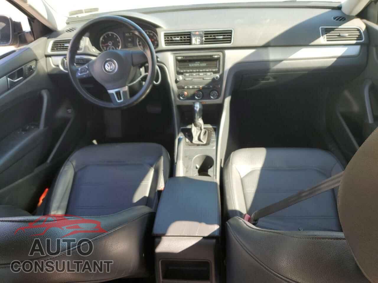VOLKSWAGEN PASSAT 2014 - 1VWAP7A35EC002167