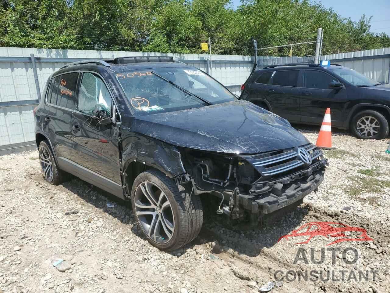 VOLKSWAGEN TIGUAN 2017 - WVGSV7AX1HW503684