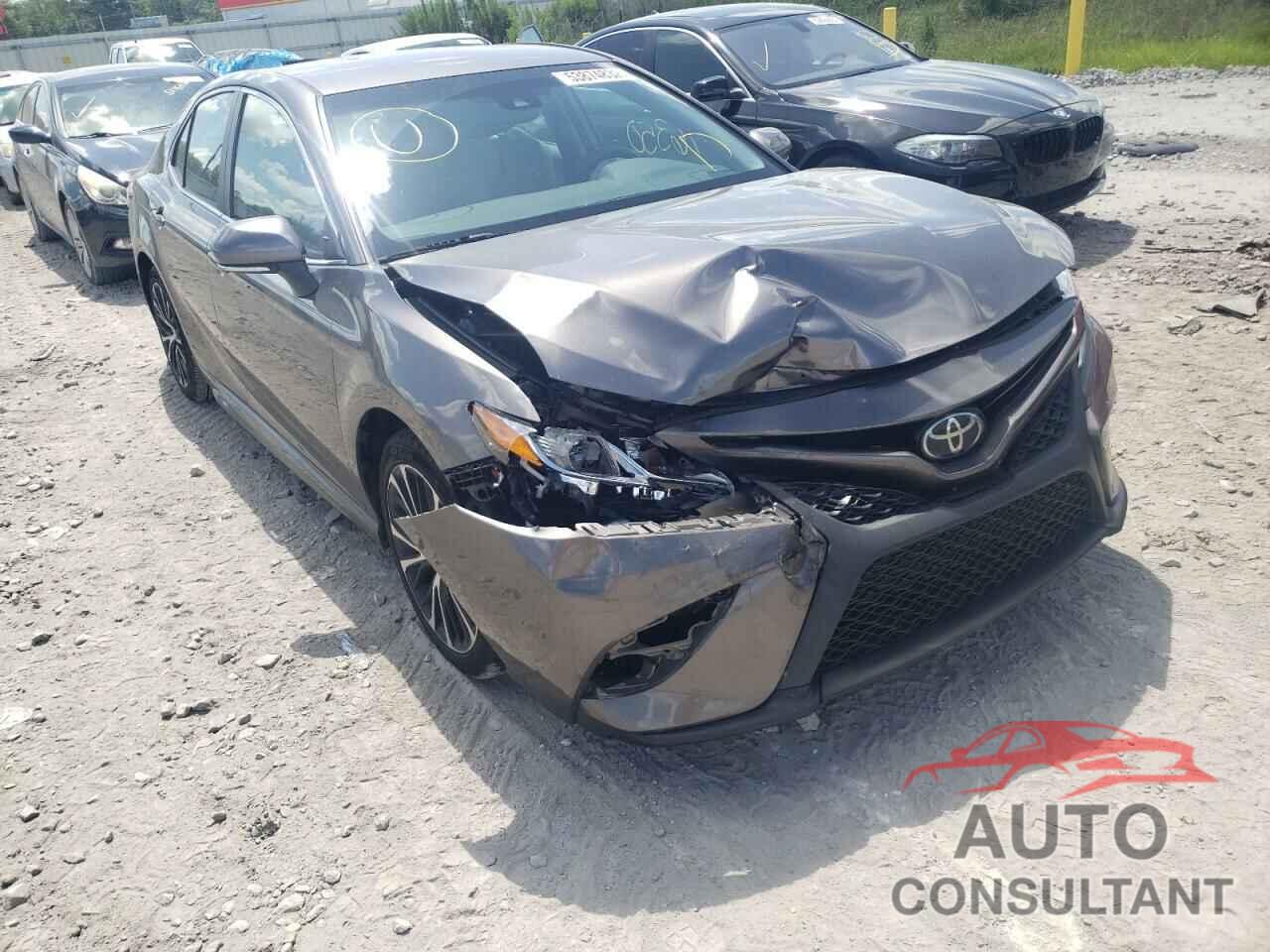 TOYOTA CAMRY 2018 - 4T1B11HK2JU099668