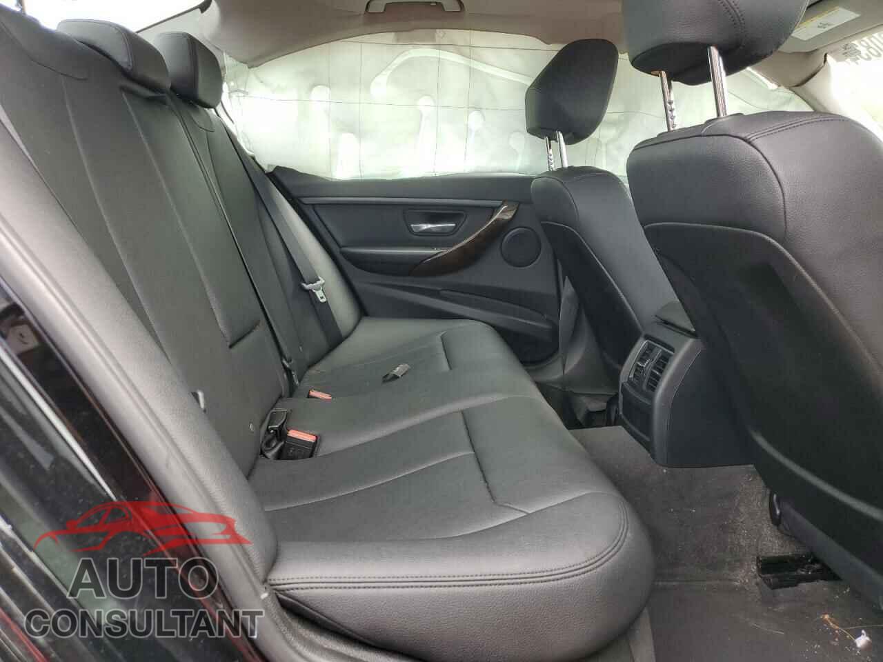 BMW 3 SERIES 2016 - WBA8E5G54GNU20745