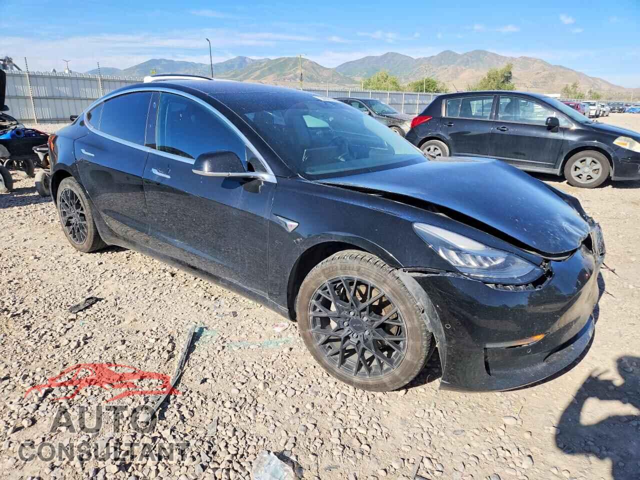 TESLA MODEL 3 2019 - 5YJ3E1EAXKF297823