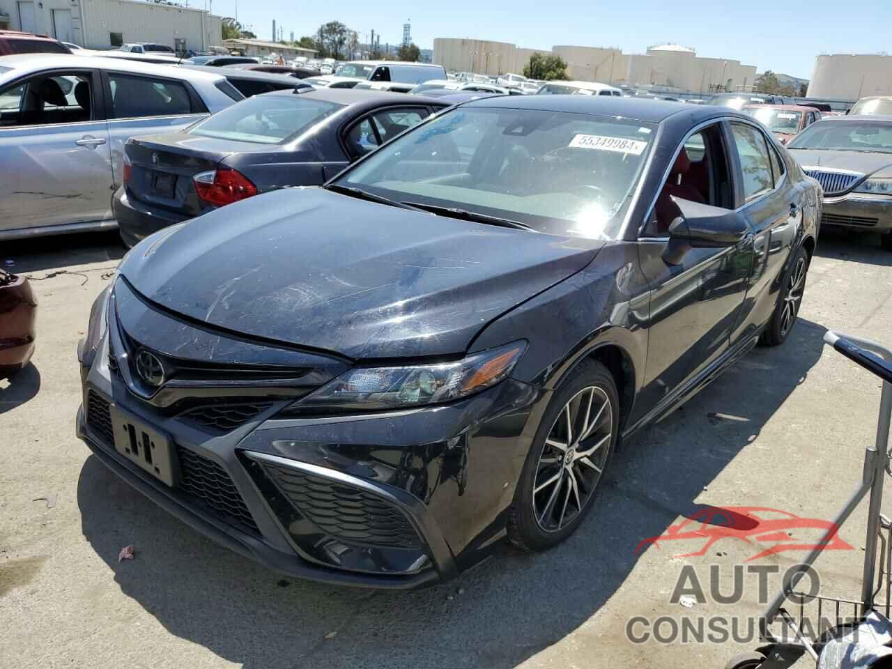 TOYOTA CAMRY 2021 - 4T1G11AKXMU491205