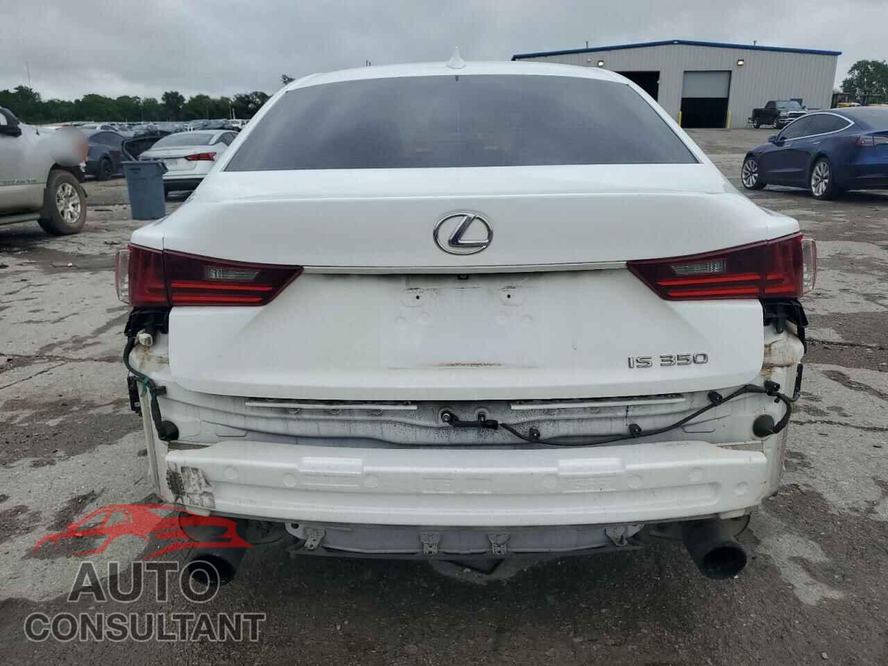 LEXUS IS 2014 - JTHBE1D23E5012325