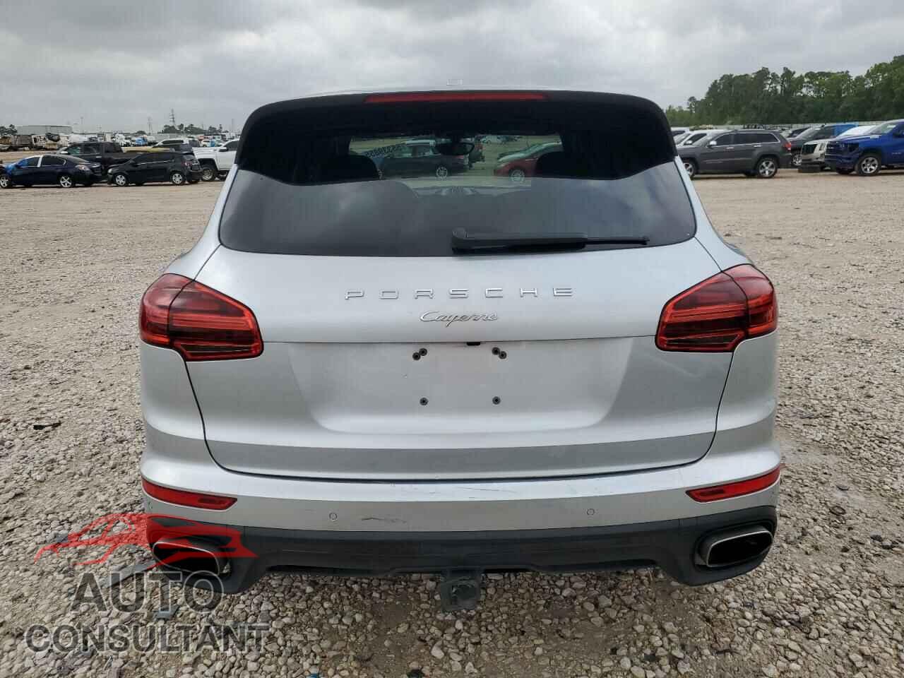 PORSCHE CAYENNE 2017 - WP1AA2A23HKA81295