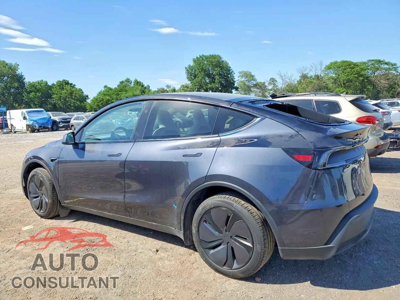 TESLA MODEL Y 2026 - 7SAYGDED2TA490545