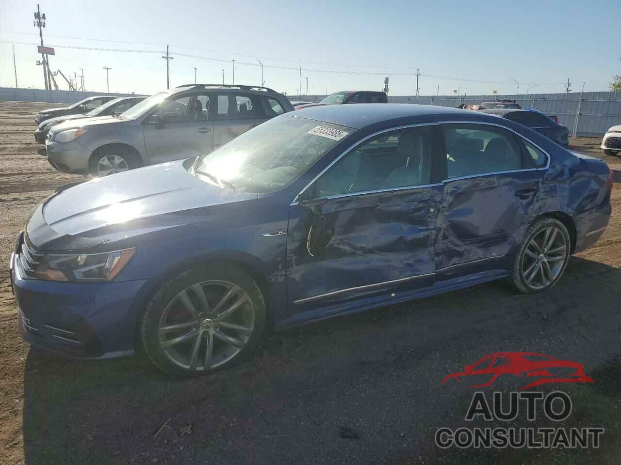 VOLKSWAGEN PASSAT 2017 - 1VWDT7A30HC000582