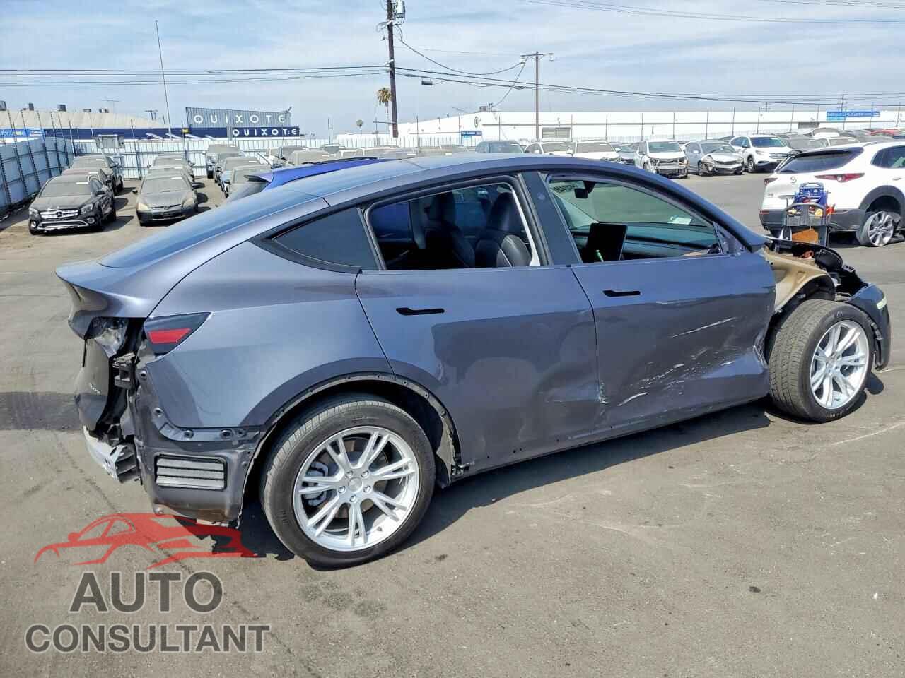 TESLA MODEL Y 2023 - 7SAYGDEEXPF912756