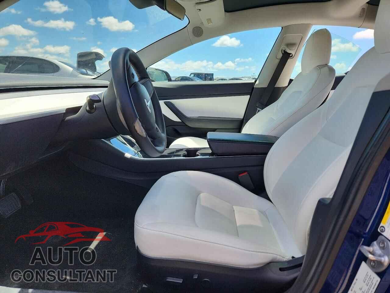 TESLA MODEL 3 2019 - 5YJ3E1EB1KF497904