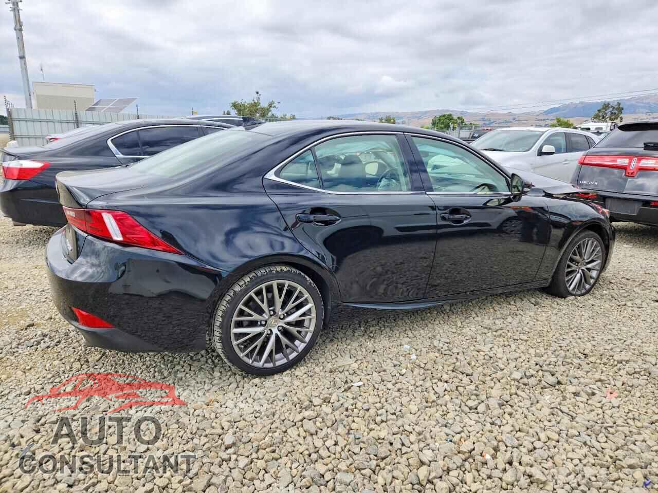 LEXUS IS 2015 - JTHCF1D22F5017678