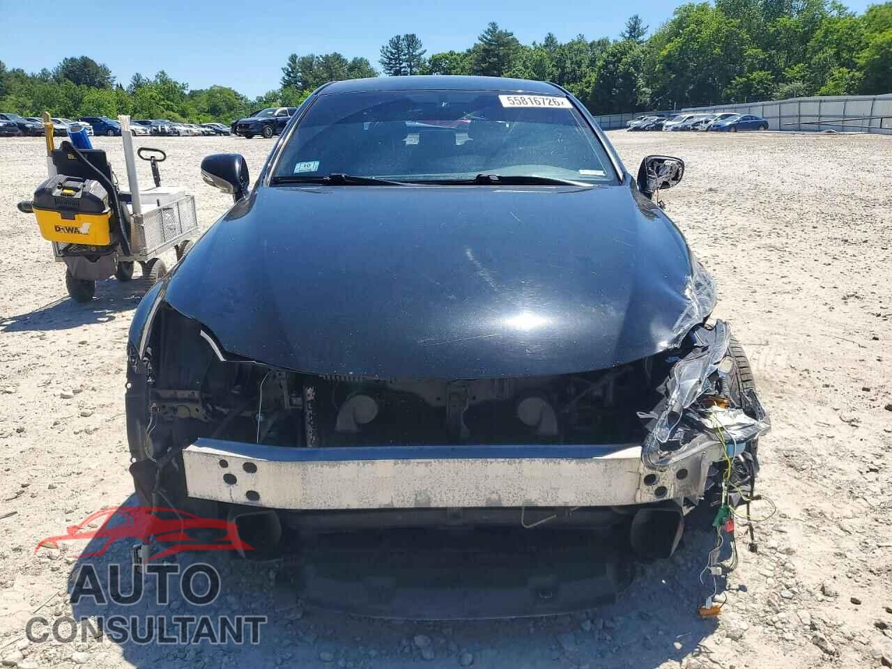 LEXUS IS 2012 - JTHCF5C20C5059898