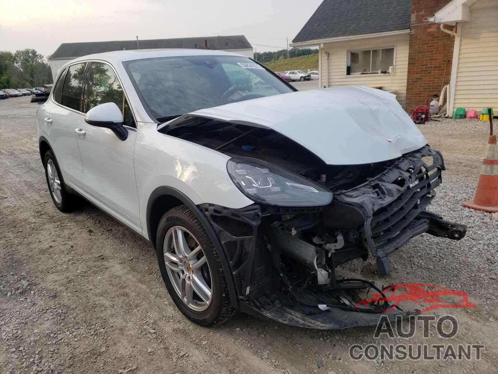 PORSCHE CAYENNE 2016 - WP1AA2A27GKA08820