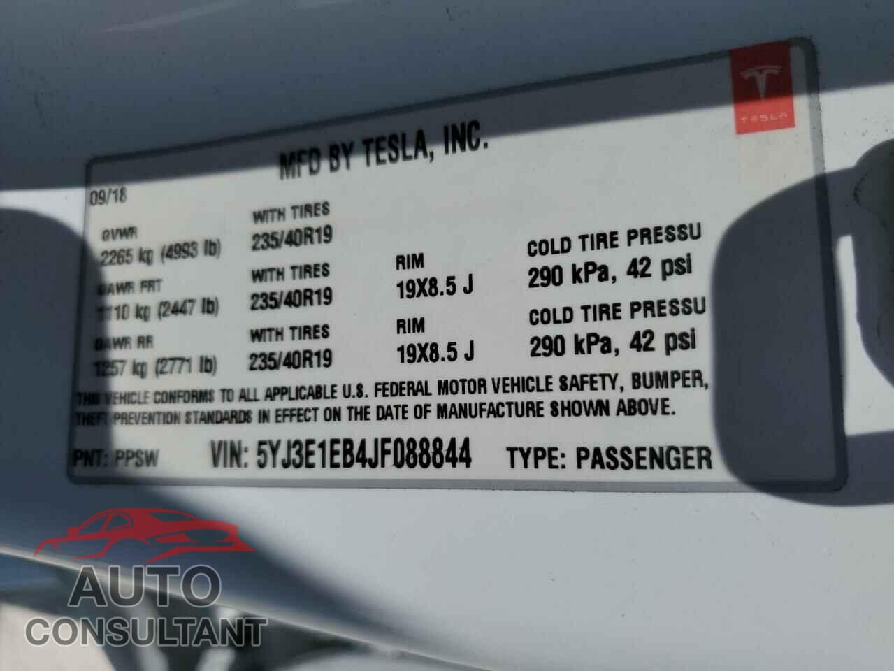 TESLA MODEL 3 2018 - 5YJ3E1EB4JF088844