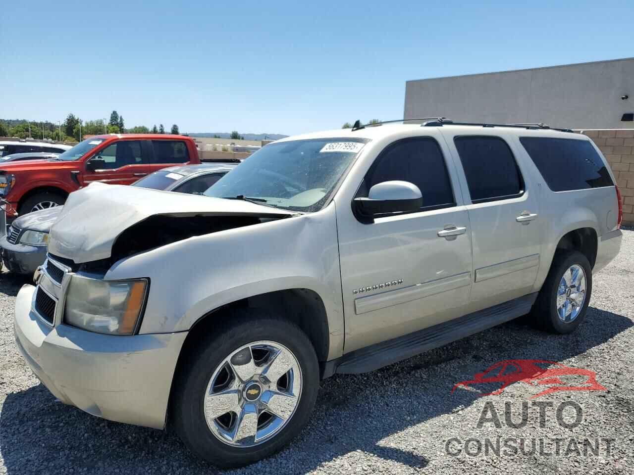 CHEVROLET SUBURBAN 2013 - 1GNSCJE06DR140058