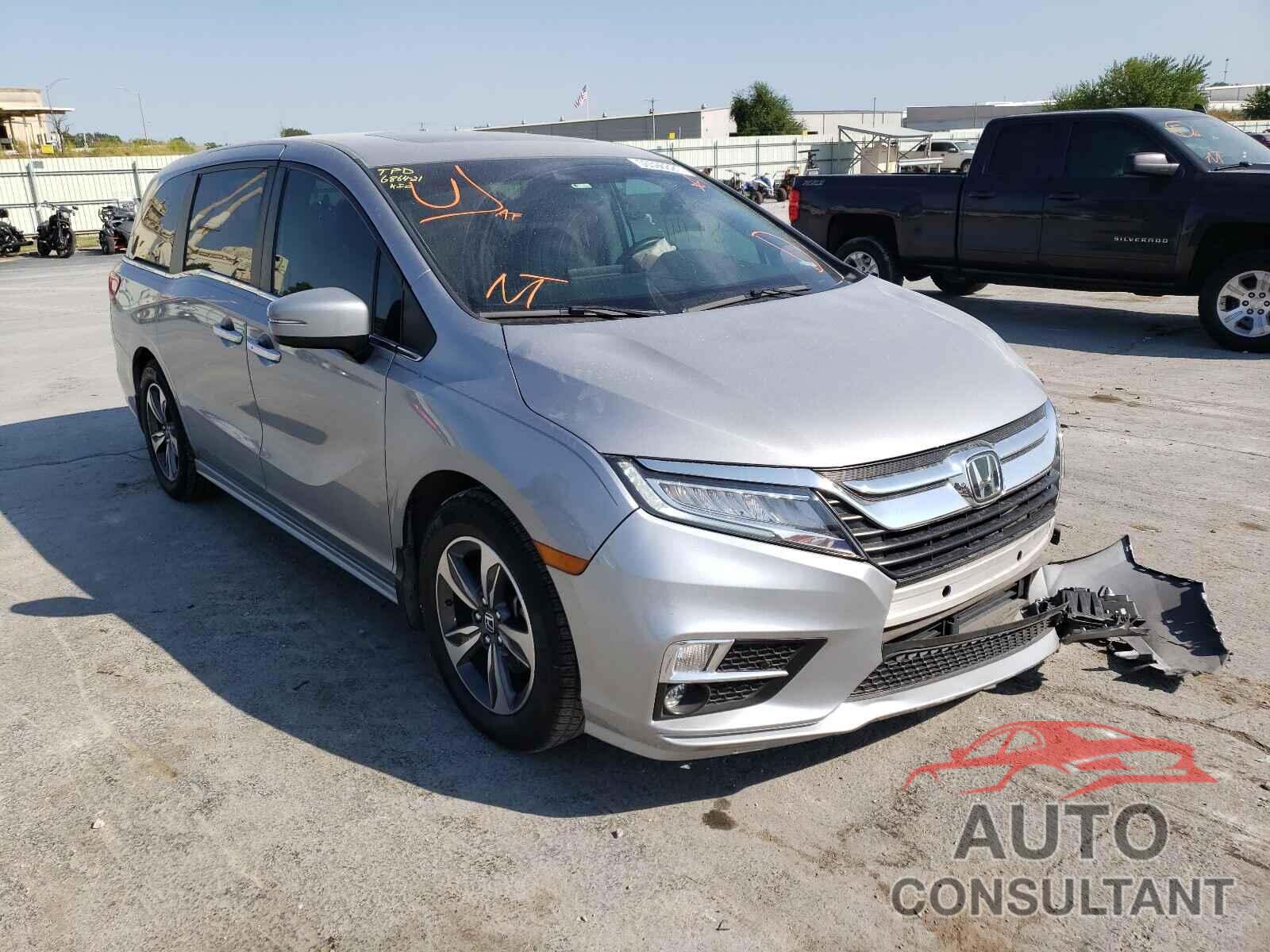 HONDA ODYSSEY 2018 - 5FNRL6H80JB020120