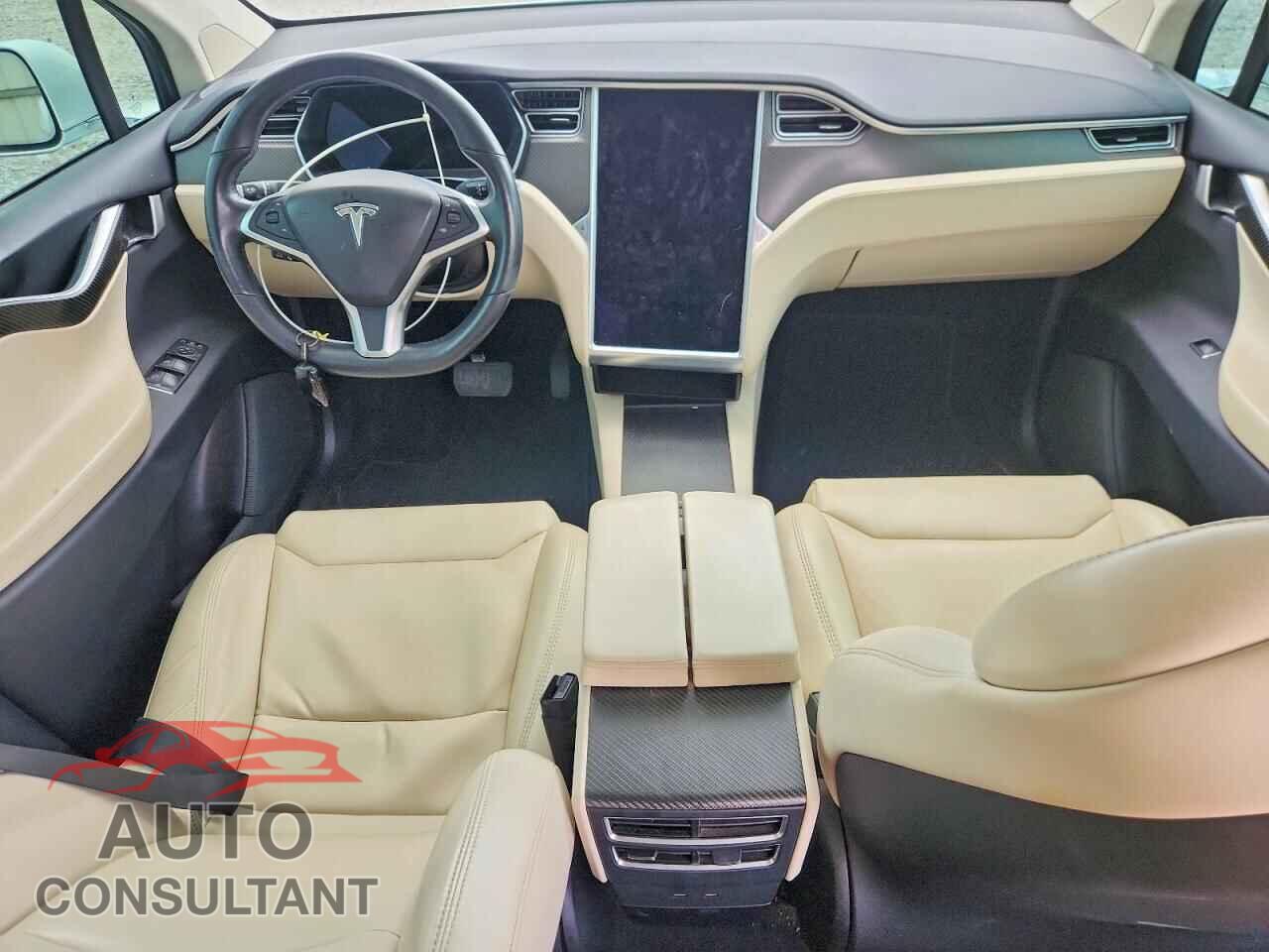 TESLA MODEL X 2017 - 5YJXCBE20HF077010