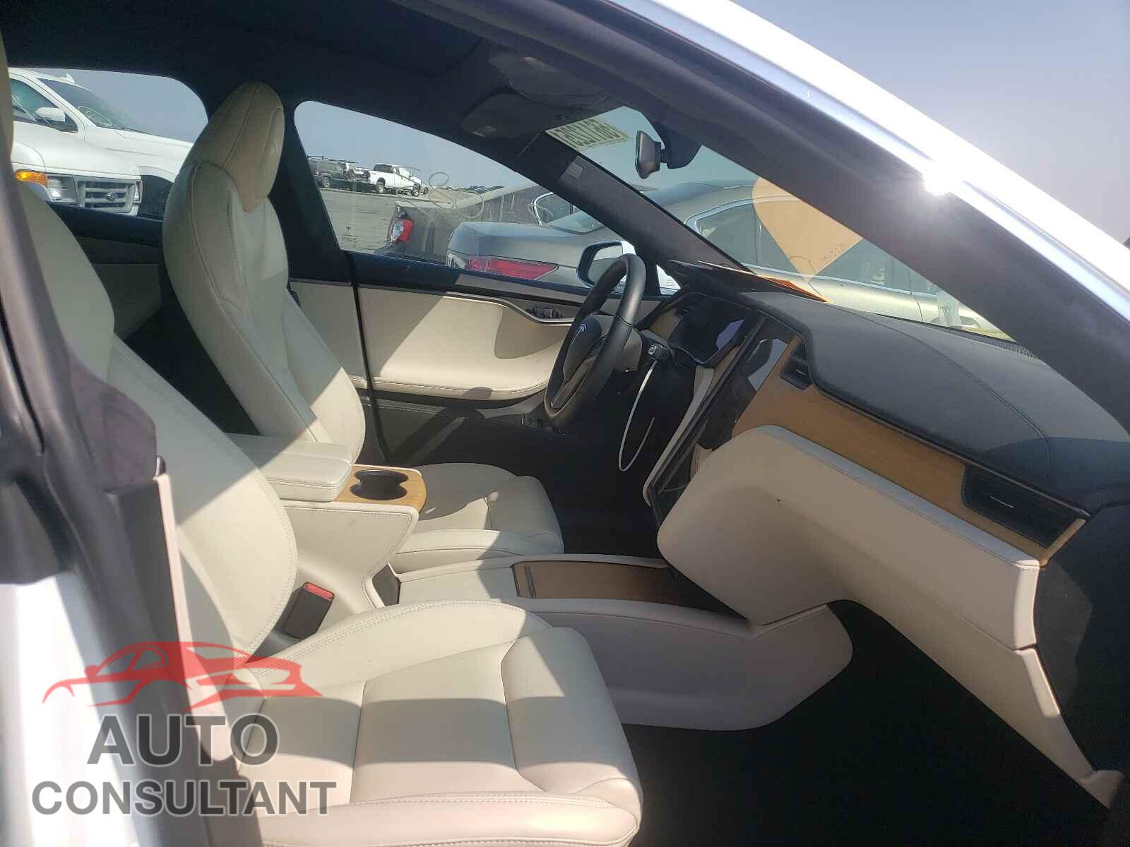 TESLA MODEL S 2020 - 5YJSA1E26LF370526
