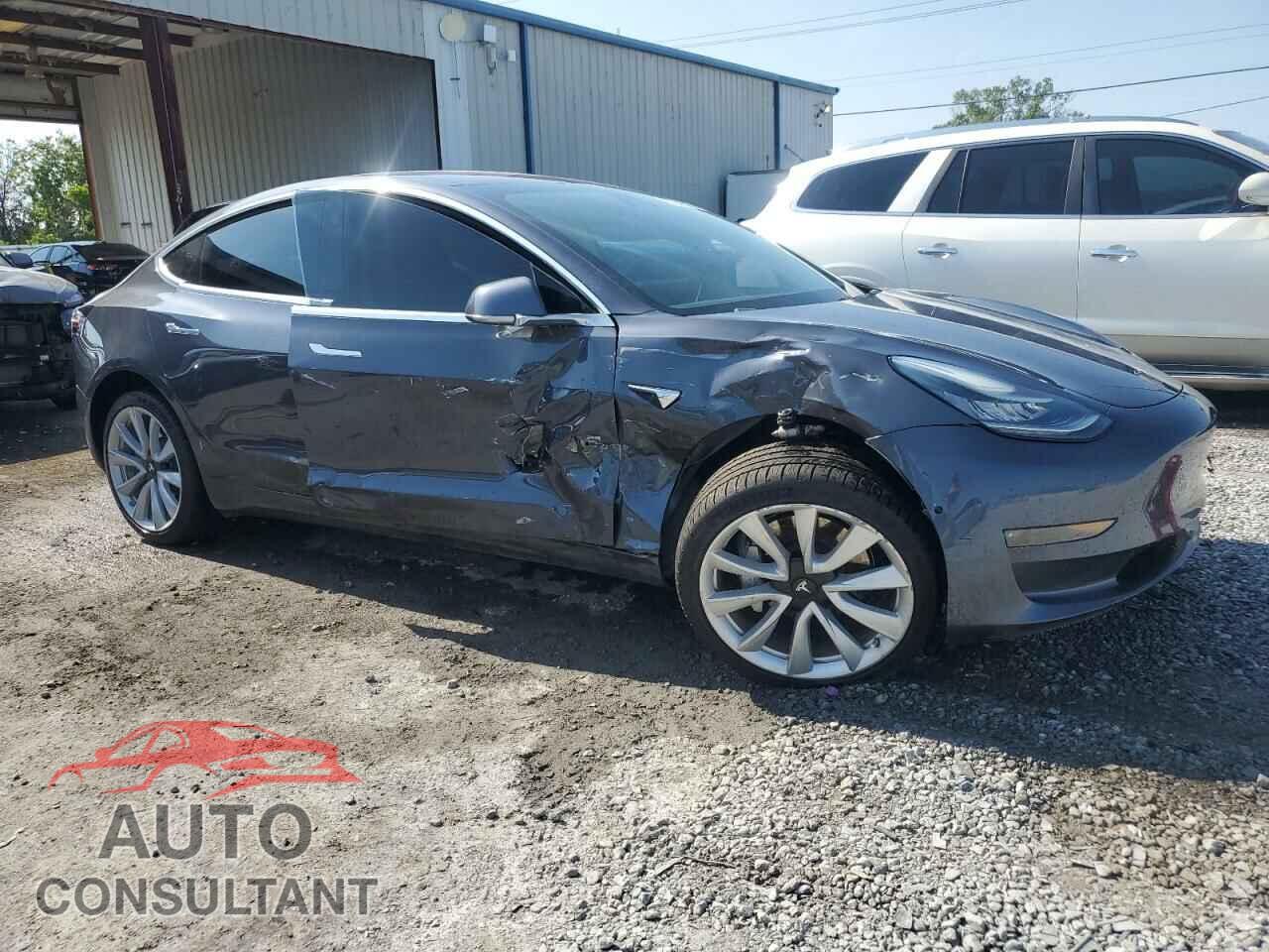 TESLA MODEL 3 2018 - 5YJ3E1EA5JF020043