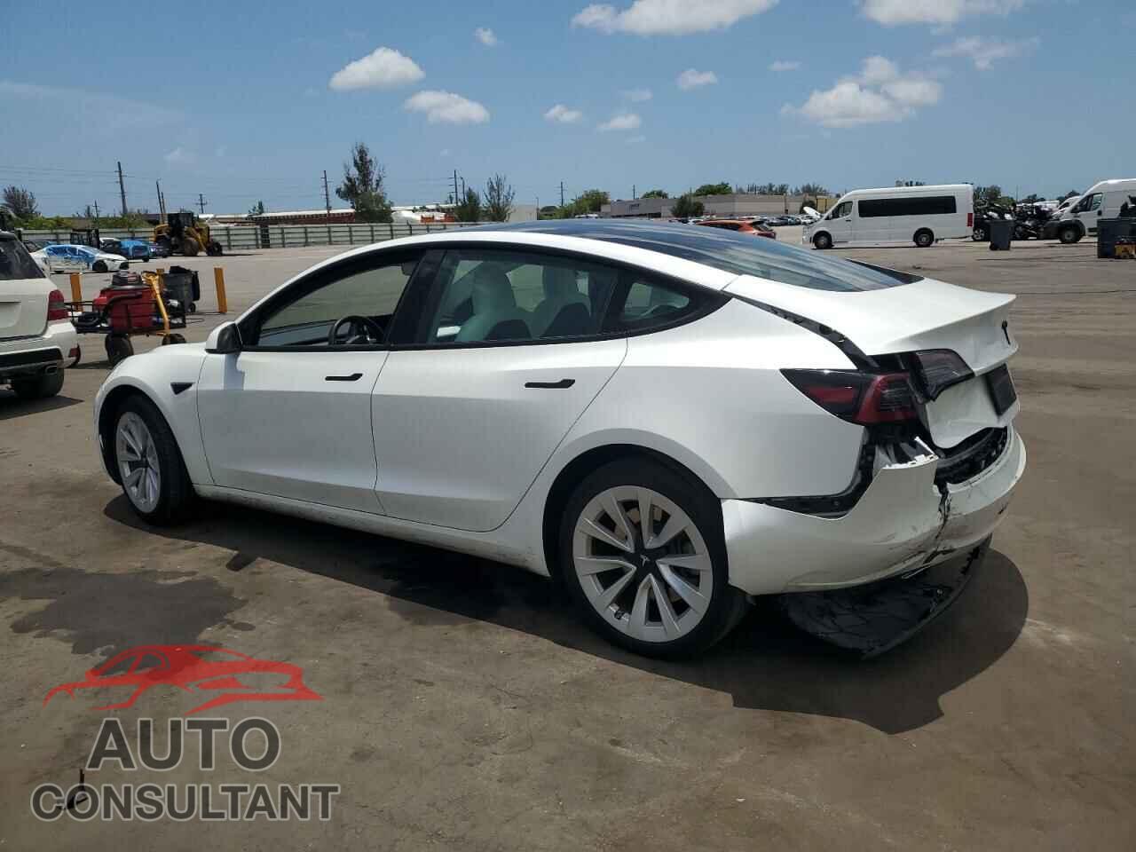 TESLA MODEL 3 2023 - 5YJ3E1EA5PF580945