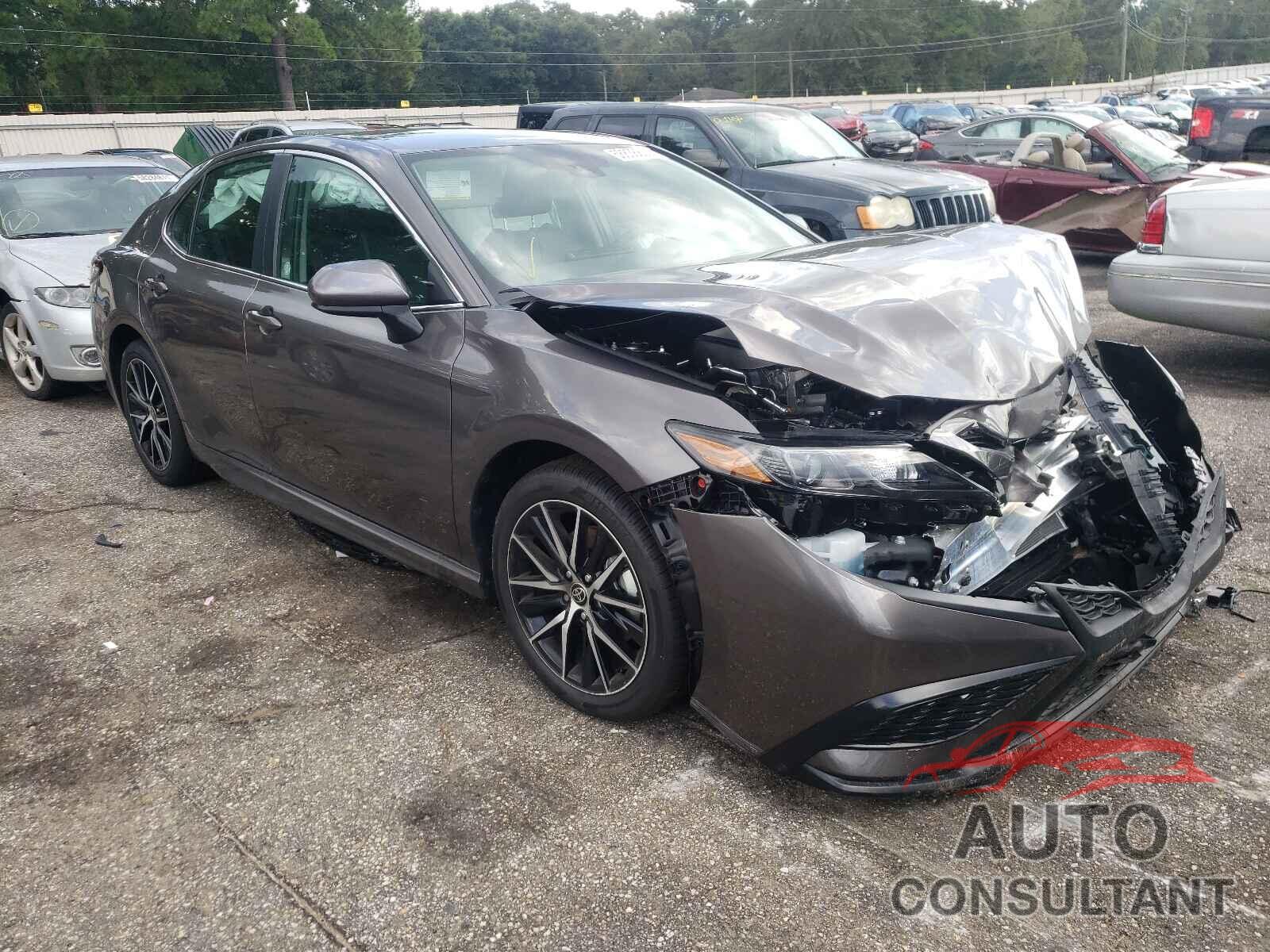 TOYOTA CAMRY 2021 - 4T1G11AK1MU585716